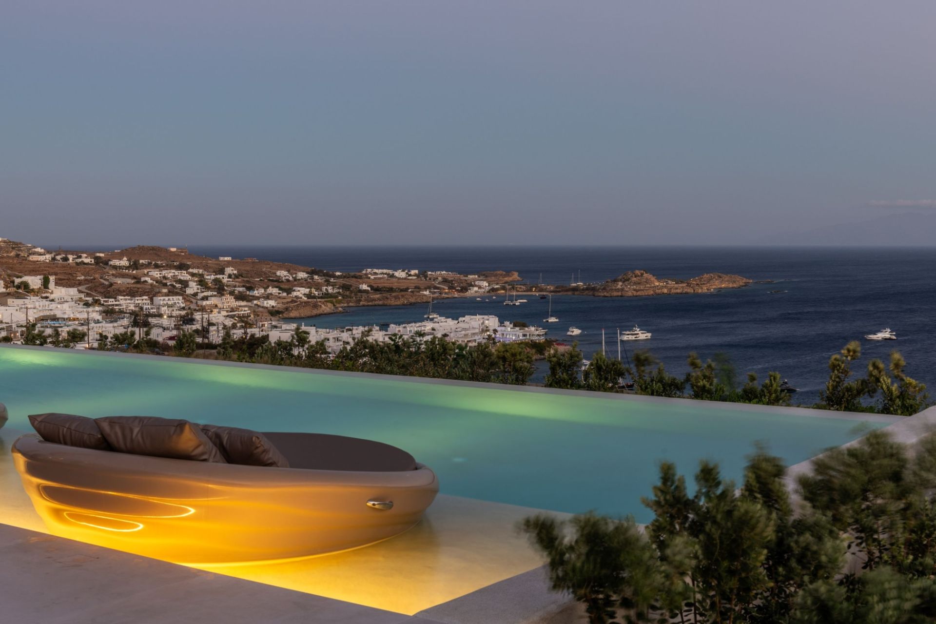 Psarou Retreat gallery image