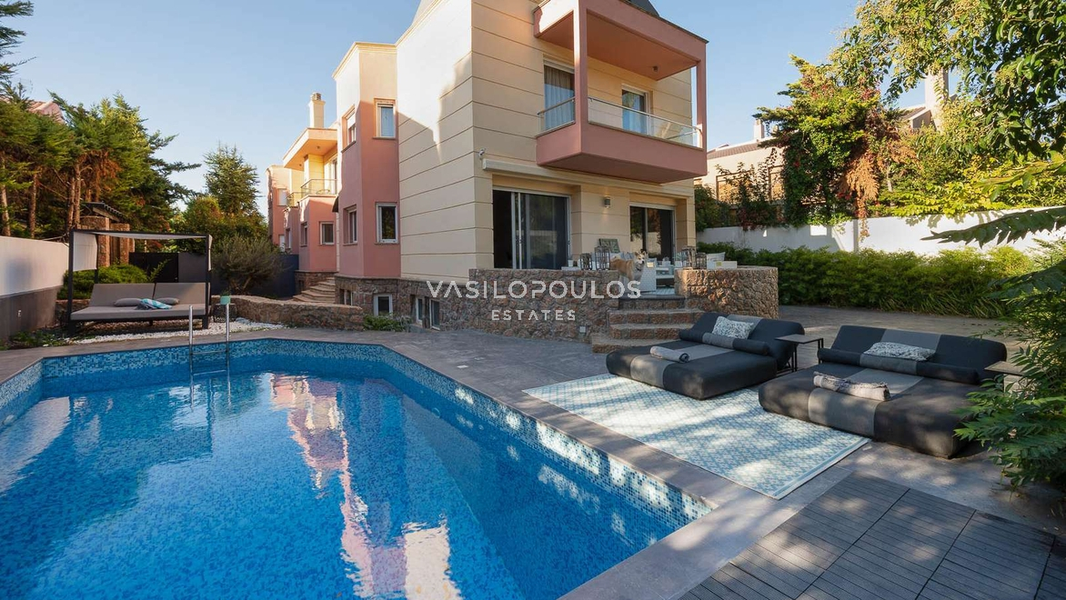 Εκάλη – Σύγχρονη μεζονέτα 500 τ.μ. με ιδιωτική πισίνα thumbnail