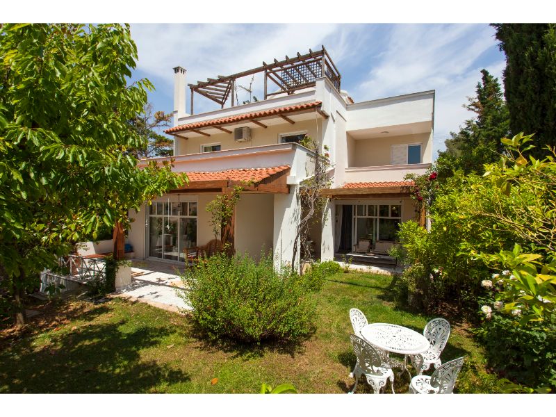Κηφισιά πλησίον κέντρου,μονοκατοικία 430 τ.μ. σε 500 τ.μ. οικόπεδο. thumbnail