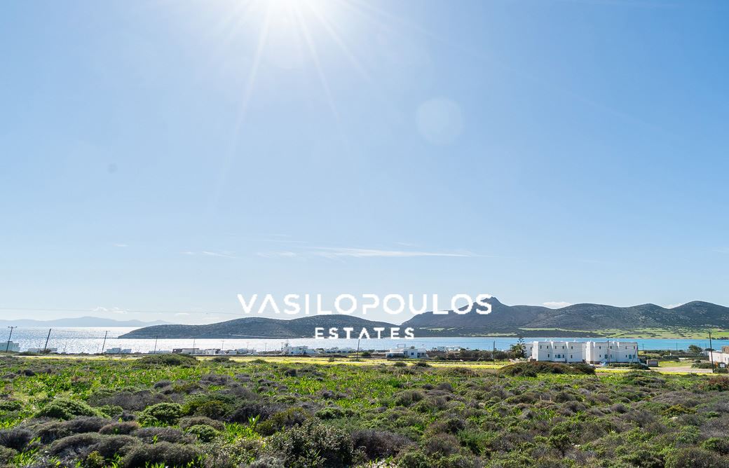 Αντίπαρος Θεολόγος, μοναδικό οικόπεδο κοντά στην παραλία. thumbnail